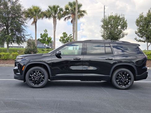 New 2026 Chevrolet Traverse LT w/ Midnight/Sport Edition FWD image 3