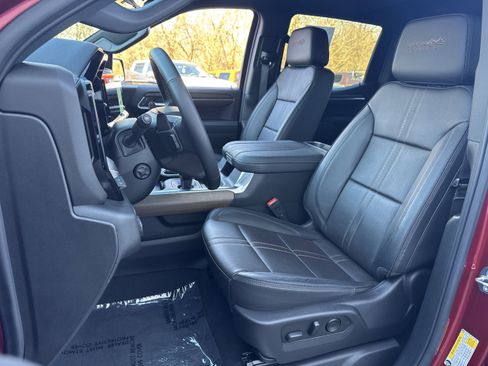 Used 2023 Chevrolet Silverado 1500 High Country w/ High Country Premium Package image 5