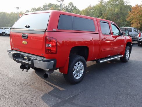 Used 2014 Chevrolet Silverado 2500 LTZ w/ LTZ Plus Package image 28