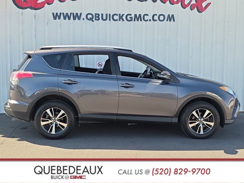 Used 2018 Toyota RAV4 XLE w/ Plus Extra Value Package AWD/4WD image 9