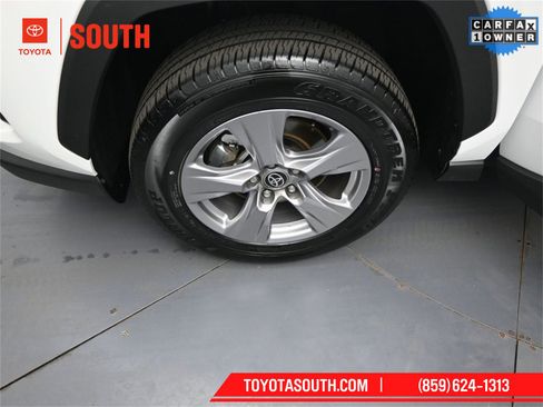 Used 2025 Toyota RAV4 XLE image 38