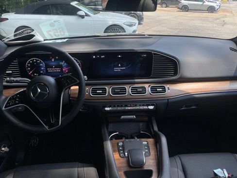 Used 2025 Mercedes-Benz GLE 450 4MATIC image 6