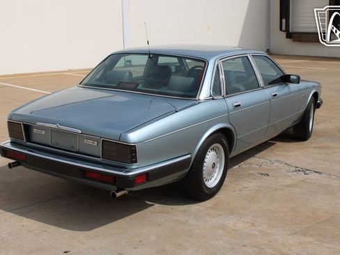 Used 1990 Jaguar XJ Vanden Plas RWD image 15