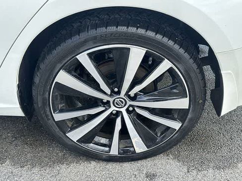 Used 2021 Nissan Altima 2.5 SR w/ SR Premium Package image 5