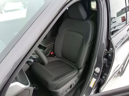 New 2025 Jeep Grand Cherokee Laredo image 12