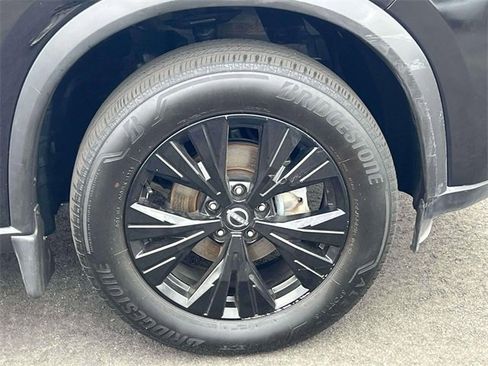 Used 2023 Nissan Rogue SV w/ SV Premium Package image 11