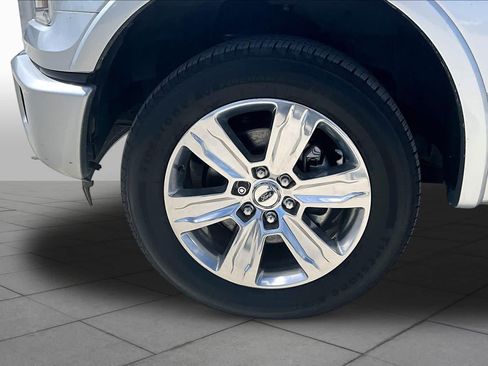 Used 2016 Ford F150 Platinum w/ Equipment Group 701A Luxury AWD/4WD image 10