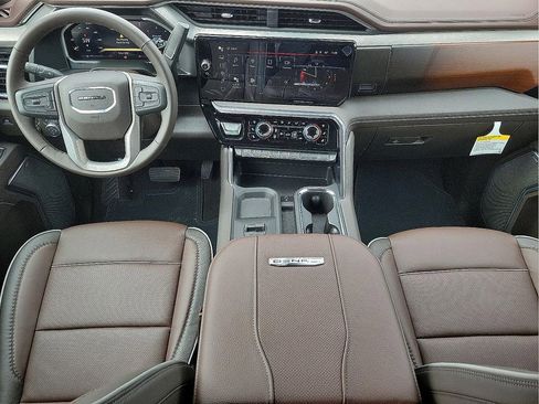 New 2026 GMC Sierra 2500 Denali w/ Denali Reserve Package image 11