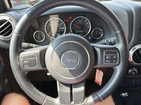 Used 2015 Jeep Wrangler Sahara w/ Dual Top Group AWD/4WD image 12