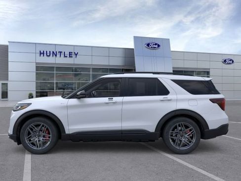 New 2026 Ford Explorer ST-Line w/ ST-Line Street Pack AWD/4WD image 3