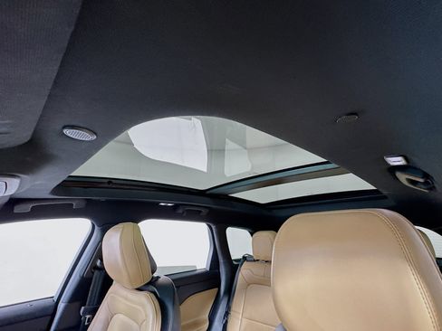 Used 2020 Lincoln Corsair Reserve w/ Elements Package image 6