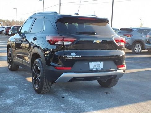 Used 2022 Chevrolet TrailBlazer LT w/ Driver Confidence Package image 5