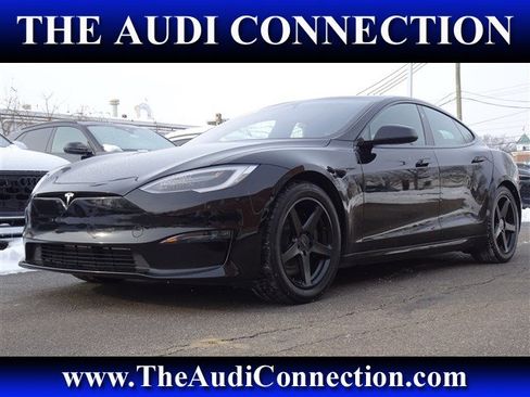 Used 2021 Tesla Model S Plaid image 1