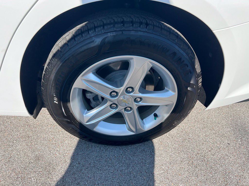 Used 2022 Chevrolet Malibu LS FWD image 14