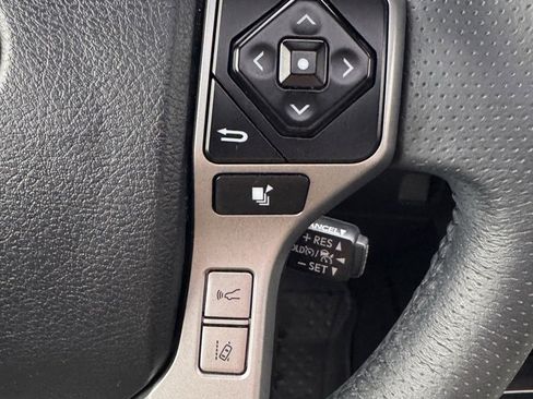 Used 2020 Toyota 4Runner Limited image 32