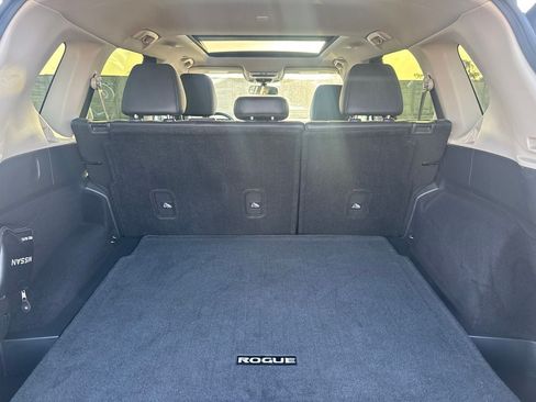 Certified 2023 Nissan Rogue SV w/ SV Premium B Package FWD image 31