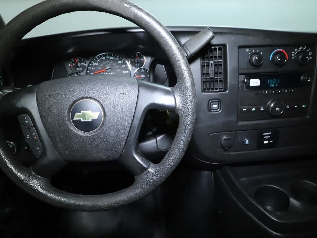Used 2014 Chevrolet Express 2500 RWD image 21
