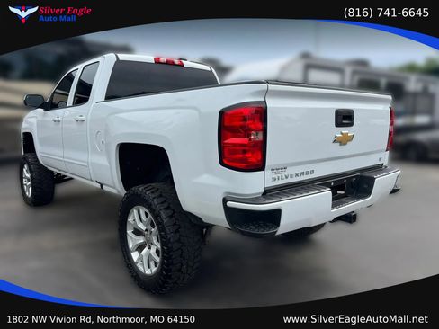 Used 2018 Chevrolet Silverado 1500 LT w/ Texas Edition AWD/4WD image 5