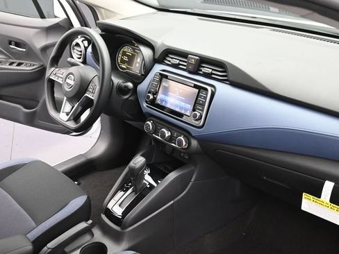 New 2025 Nissan Versa SV w/ Trunk Package FWD image 33