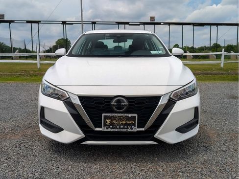 Used 2023 Nissan Sentra SV FWD image 2