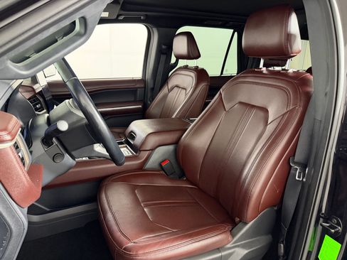 Used 2024 Ford Expedition Max Limited RWD image 4