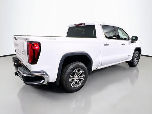 Used 2025 GMC Sierra 1500 SLT AWD/4WD image 4