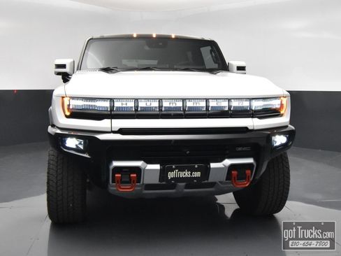 Used 2025 GMC Hummer EV 2X w/ LPO, Sport Package AWD/4WD image 47