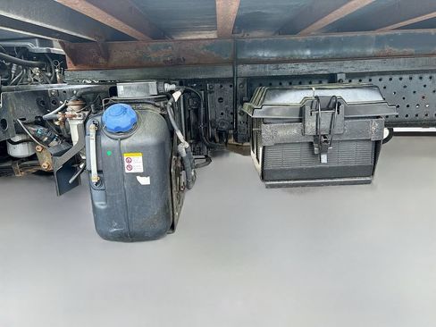Used 2019 Isuzu NQR RWD image 22