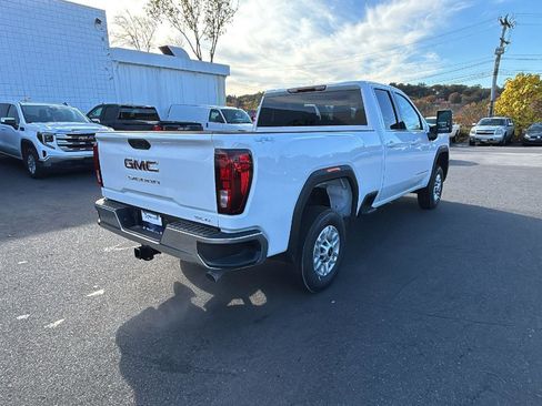 New 2026 GMC Sierra 2500 SLE w/ SLE Value Package; image 7