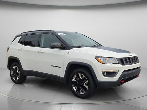 Used 2018 Jeep Compass Trailhawk w/ Leather Interior Group AWD/4WD image 8