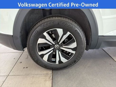 Certified 2024 Volkswagen Atlas Cross Sport SE image 15