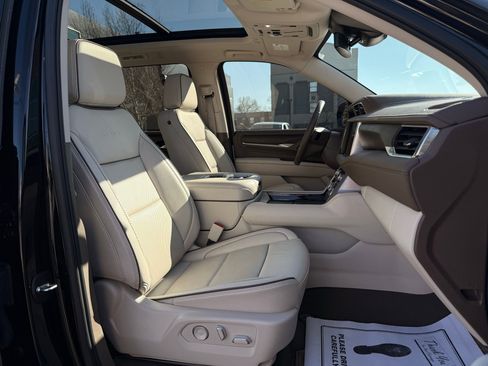 Used 2024 GMC Yukon Denali image 15