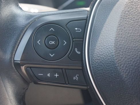 Used 2024 Toyota Corolla Cross AWD Hybrid w/ Moonroof Package image 9