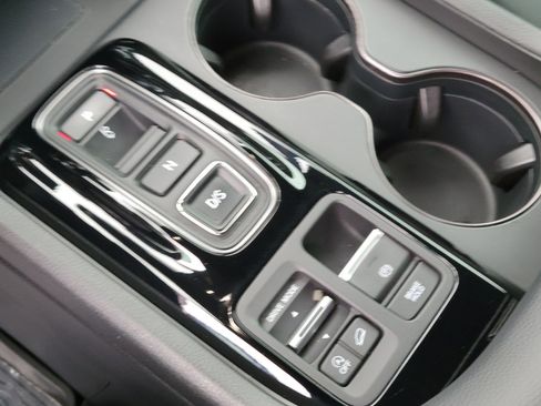 Certified 2025 Honda Pilot TrailSport image 15