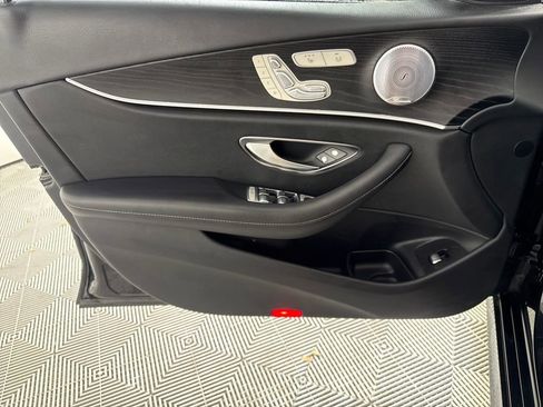 Used 2018 Mercedes-Benz E 300 E 300 image 9