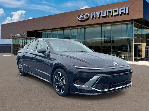 Certified 2025 Hyundai Sonata SEL FWD image 1
