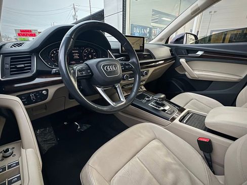 Used 2019 Audi Q5 Prestige w/ Prestige Package image 15
