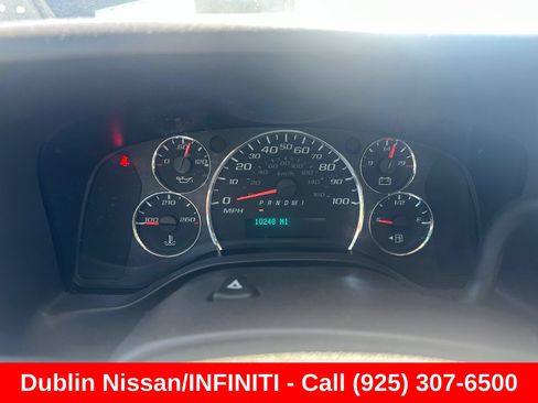 Used 2025 Chevrolet Express 2500 w/ Driver Convenience Package RWD image 4