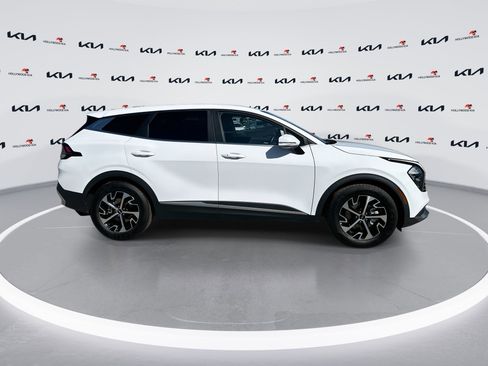 Certified 2023 Kia Sportage EX image 9