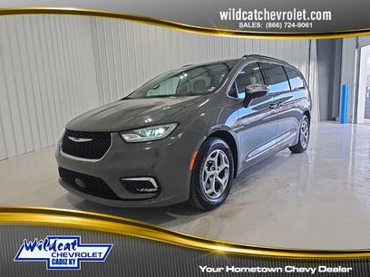 Used 2023 Chrysler Pacifica Limited