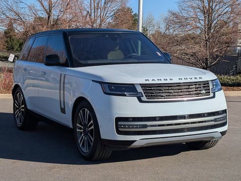Used 2023 Land Rover Range Rover SE image 8