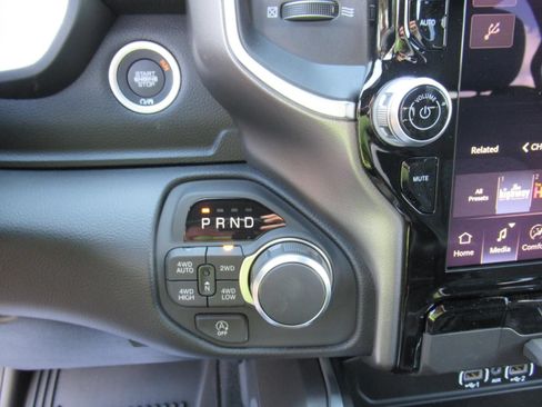 New 2026 RAM 1500 Big Horn AWD/4WD image 23