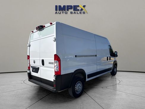 Used 2025 RAM ProMaster 2500 w/ Convenience Group image 5