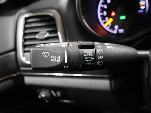 Used 2020 Jeep Grand Cherokee Limited X image 38