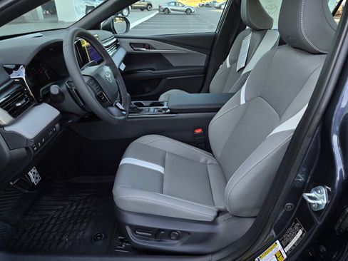 Certified 2026 Toyota Camry SE w/ Convenience Package FWD image 15