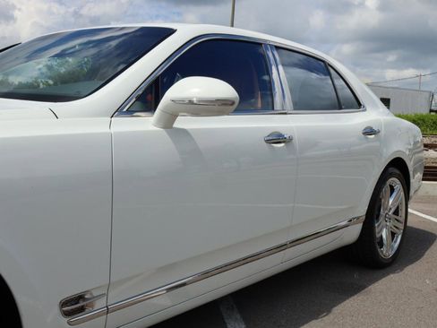 Used 2011 Bentley Mulsanne RWD image 25