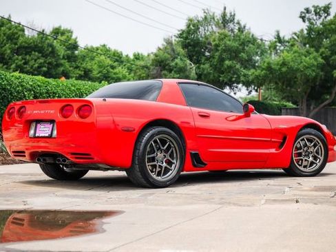 Used 2001 Chevrolet Corvette Z06 w/ Memory Pkg RWD image 3