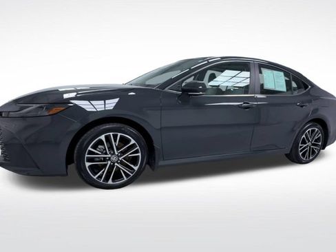 Certified 2025 Toyota Camry XLE w/ Premium Package AWD/4WD image 5