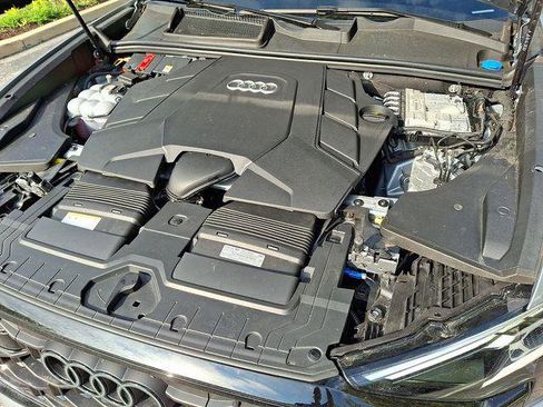 Certified 2025 Audi Q8 Premium Plus AWD/4WD image 29