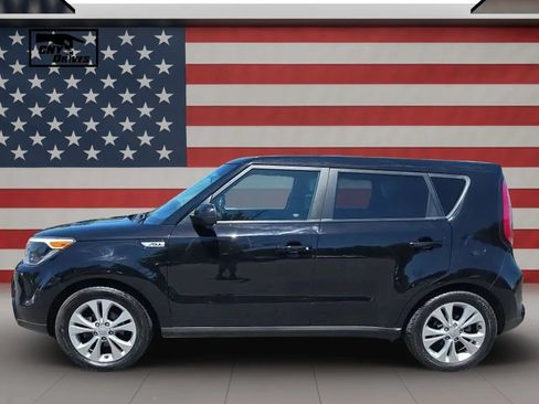 Used 2016 Kia Soul + FWD image 8